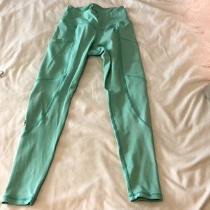 EUC PTULA MINT SAMMI’s SIZE SMALL